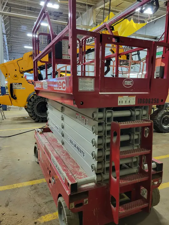 2017 MEC 4046SE Scissor Lift