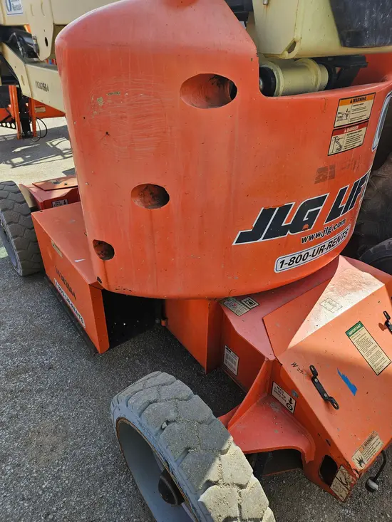 2015 JLG E450AJ Articulating Boom Lift