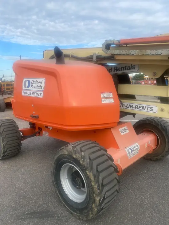 2017 JLG 450AJ Articulating Boom Lift