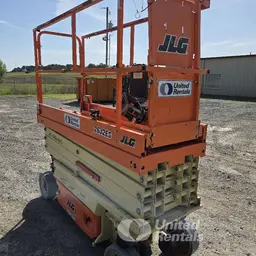 2017 JLG 2632ES Scissor Lift