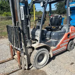 2019 Toyota 8FDU25 Warehouse Forklift