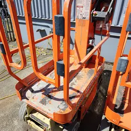 2018 JLG 1230ES Self-Propelled One-Person Lift