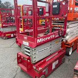 2018 MEC MICRO 19 Scissor Lift