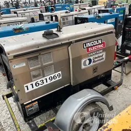 2023 Lincoln Electric VANTAGE 322 Welder