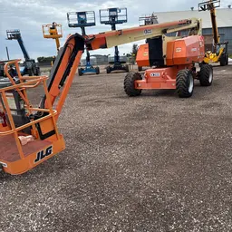2016 JLG 800AJ Articulating Boom Lift