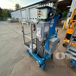 2018 Genie AWP-30SDC Pusharound Lift