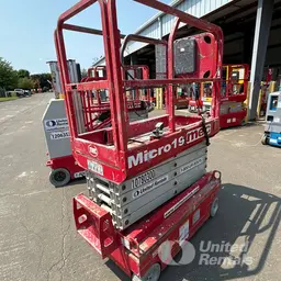 2018 MEC MICRO 19 Scissor Lift