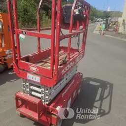 2017 MEC 1330SE Scissor Lift