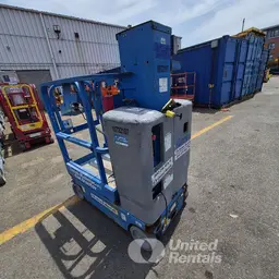 2018 Genie GR-12 Self-Propelled One-Person Lift