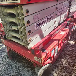 2018 MEC MICRO 19 Scissor Lift