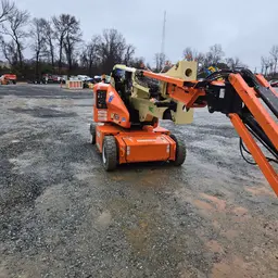 2017 JLG E400AJPN Articulating Boom Lift