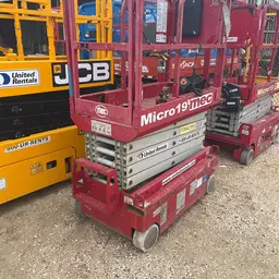 2018 MEC MICRO 19 Scissor Lift