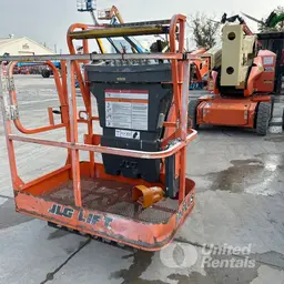 2017 JLG E400AJPN Articulating Boom Lift