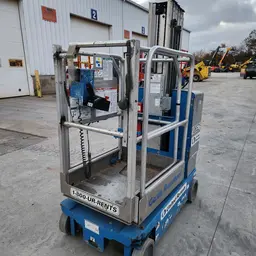 2017 Genie GR-20 Self-Propelled One-Person Lift