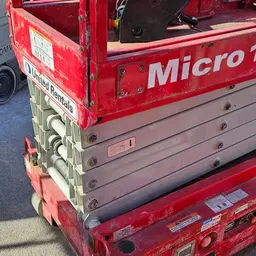 2018 MEC MICRO 19 Scissor Lift
