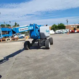 2016 Genie Z-62/40J Articulating Boom Lift