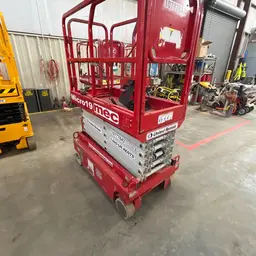 2018 MEC MICRO 19 Scissor Lift