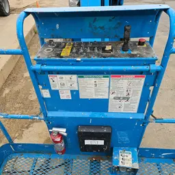 2014 Genie Z-45/25J DC Articulating Boom Lift