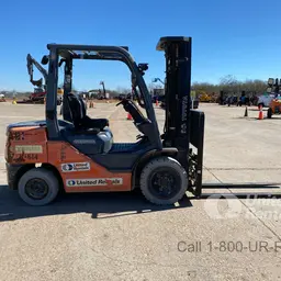 2018 Toyota 8FDU30 Warehouse Forklift