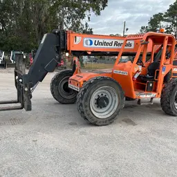 2017 SKYTRAK 6042 Forklift