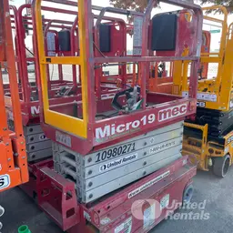 2019 MEC MICRO 19 Scissor Lift