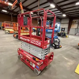 2019 MEC MICRO 19 Scissor Lift