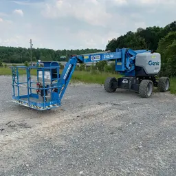2016 Genie Z-62/40 Articulating Boom Lift