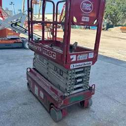 2019 MEC MICRO 19 Scissor Lift