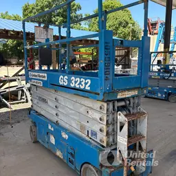 2016 Genie GS-3232 Scissor Lift