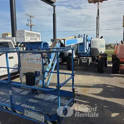 2016 Genie Z-62/40J Articulating Boom Lift