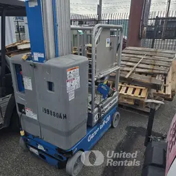2017 Genie GR-20 Self-Propelled One-Person Lift