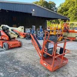 2016 JLG E400AJPN Articulating Boom Lift