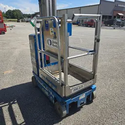 2016 Genie GR-20 Self-Propelled One-Person Lift