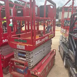 2019 MEC MICRO 19 Scissor Lift