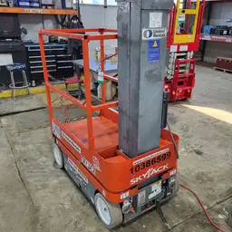 2015 Skyjack SJ12 Self-Propelled One-Person Lift