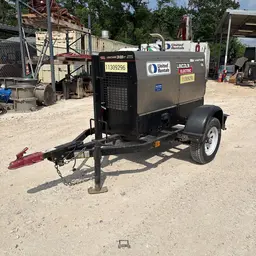 2021 Lincoln Electric VANTAGE 322 Welder