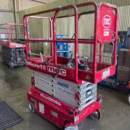 2018 MEC MICRO 19 Scissor Lift