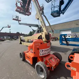 2016 JLG E450AJ Articulating Boom Lift