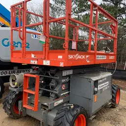 2018 Skyjack SJ6832RT Rough Terrain Scissor Lift