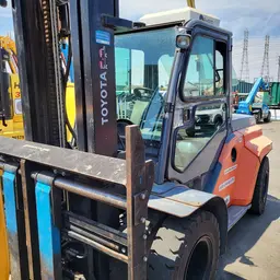 2018 Toyota 8FD70U Warehouse Forklift