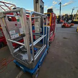 2017 Genie GR-20 Self-Propelled One-Person Lift