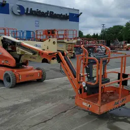 2013 JLG E450AJ Articulating Boom Lift