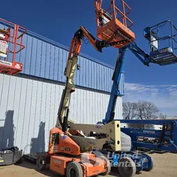 2016 JLG E400AJPN Articulating Boom Lift