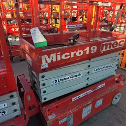 2018 MEC MICRO 19 Scissor Lift