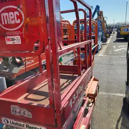 2018 MEC 1330SE Scissor Lift
