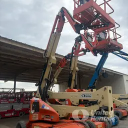2018 JLG E450AJ Articulating Boom Lift