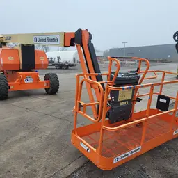 2016 JLG 800AJ Articulating Boom Lift