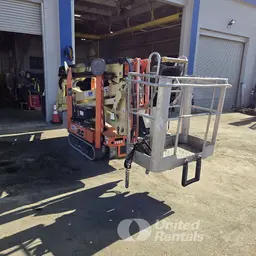 2018 JLG X600AJ Atrium Lift