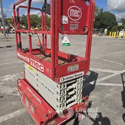 2019 MEC MICRO 19 Scissor Lift