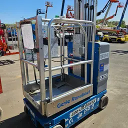 2016 Genie GR-20 Self-Propelled One-Person Lift